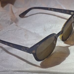 Ray-Ban Unisex Sunglasses RB4324